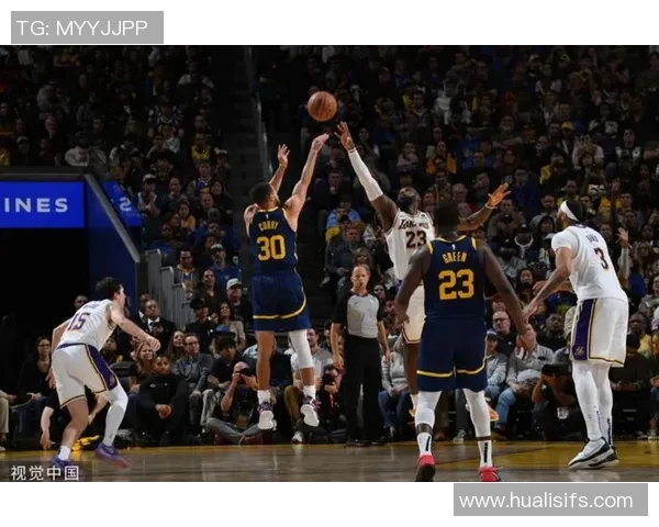 勇士与魔术激战11月27日NBA赛场精彩对决全景回顾