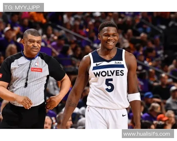 热火与凯尔特人激战正酣直播盛况引发球迷热情高涨 热火与凯尔特人激战正酣直播盛况引发球迷热情高涨